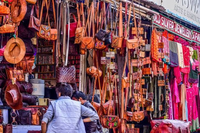 Local Market Exploration experience in Rishikesh