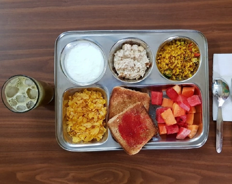 Breakfast served at Adi Yogpeeth